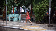 Καιρός: Έκτακτο δελτίο της ΕΜΥ για επικίνδυνα φαινόμενα – Πού και πότε θα «χτυπήσουν» ισχυρές καταιγίδες
