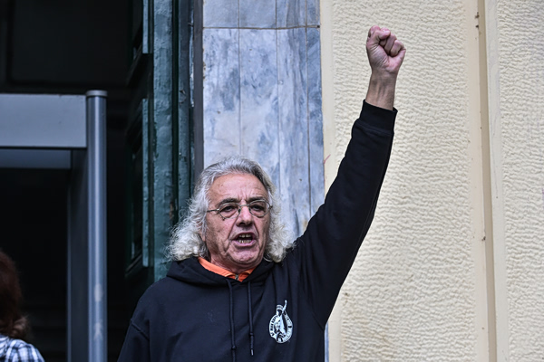 Συγκέντρωση στα Προπύλαια για τον 20χρονο στο Άργος – Η ανάρτηση του Γιάννη Μάγγου