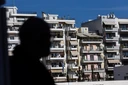 Η ενηλικίωση μοιάζει να… αργεί για τη Γενιά Ζ  – Το κόστος ζωής και η στεγαστική κρίση φέρνει την ενηλικίωση μετά τα 30