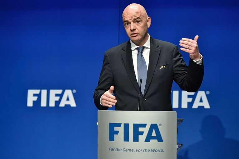 «Αναβρασμός» στη FIFA με την υπόθεση Μπάλογκαν: Χώρες αποσύρουν τη στήριξή τους στον Ινφαντίνο