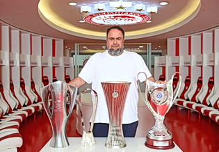 Η γιγάντωση του Ολυμπιακού συνεχίζεται – Ο Βαγγέλης Μαρινάκης παρουσιάζει το νέο «Γεώργιος Καραϊσκάκης»