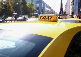 Οδηγός ταξί απείλησε 17χρονους που αρνήθηκαν να πληρώσουν διπλάσιο κόμιστρο