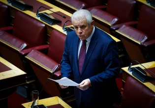 Βόμβα Βλάχου με ερώτηση στον Μητσοτάκη για την ανακύκλωση – Ζητά απαντήσεις και διαφάνεια στη διαχείριση δημόσιων πόρων