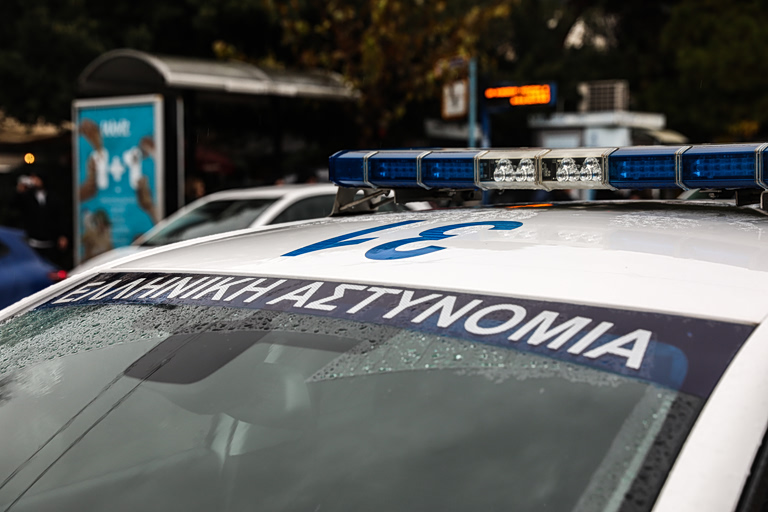 Συναγερμός για ύποπτη βαλίτσα στο Μοναστηράκι