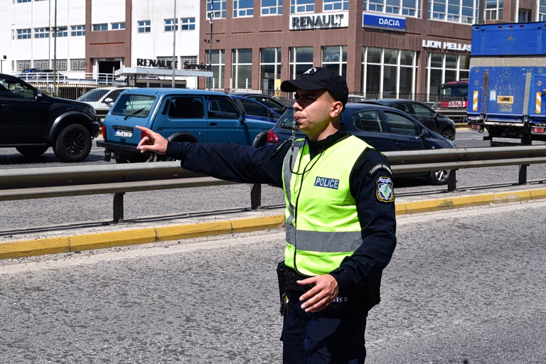 Συνελήφθη 29χρονος που οδηγούσε με 208 χλμ/ώρα στην Αθηνών – Κορίνθου