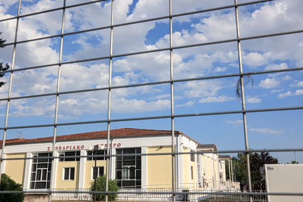 Δίκη για τα Τέμπη: Το έγγραφο του ΝΣΚ με το ερώτημα για την παράσταση του δημοσίου – «Παρέμβαση Μητσοτάκη δια Κυρανάκη» καταγγέλλει η Κωνσταντοπούλου