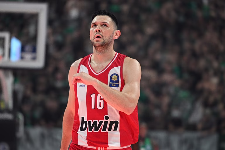 Το βίντεο της Euroleague μετά την παραμονή του Παπανικολάου στον Ολυμπιακό που συγκίνησε