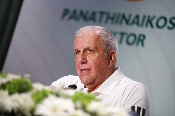Ομπράντοβιτς: «Ο Παναθηναϊκός είναι πιο σημαντικός από όλους μας – Να είμαστε οικογένεια» (vid)