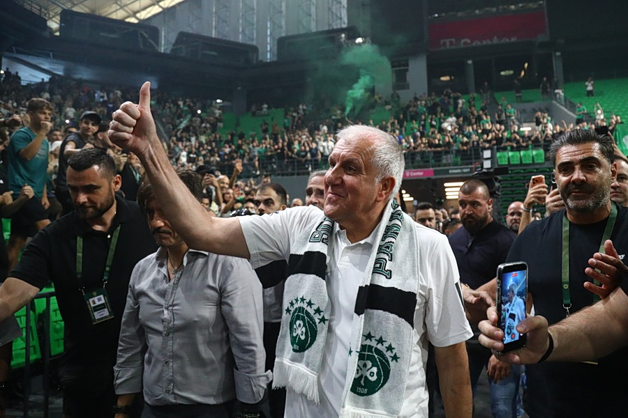 Ομπράντοβιτς: «Θέλω ο κόσμος του Παναθηναϊκού να είναι χαρούμενος με τον τρόπο που αγωνιζόμαστε» (vid)