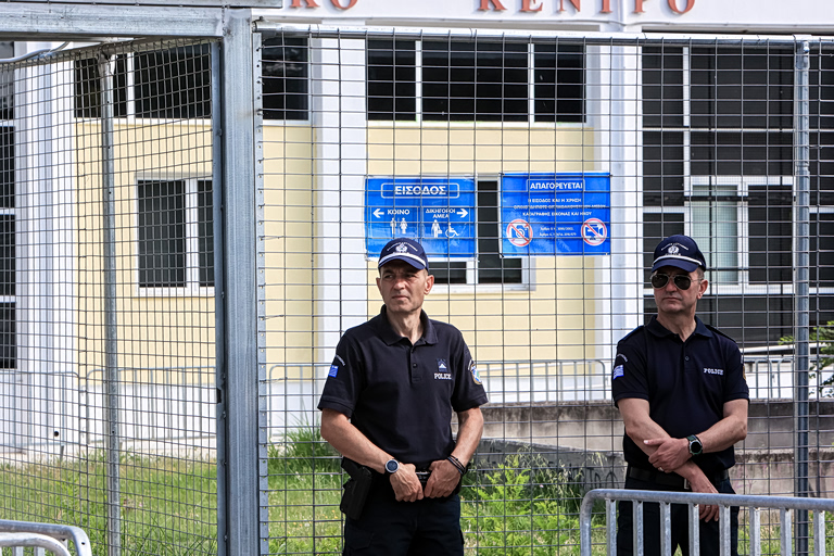 Δίκη για τα Τέμπη: «Δεν χρειαζόταν οι τοποθετήσεις της εισαγγελέως για τη Hellenic Train», είπε ο Ψαρόπουλος