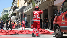 Πετράλωνα: «Το πιο δύσκολο κομμάτι ήταν η διαχείριση του σοκ των κατοίκων» αποκαλύπτει διασώστης του Ερυθρού Σταυρού