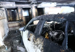Θεσσαλονίκη: Πού επικεντρώνονται οι έρευνες για τις εμπρηστικές επιθέσεις – Σε βίντεο έχουν καταγραφεί οι κινήσεις των δραστών