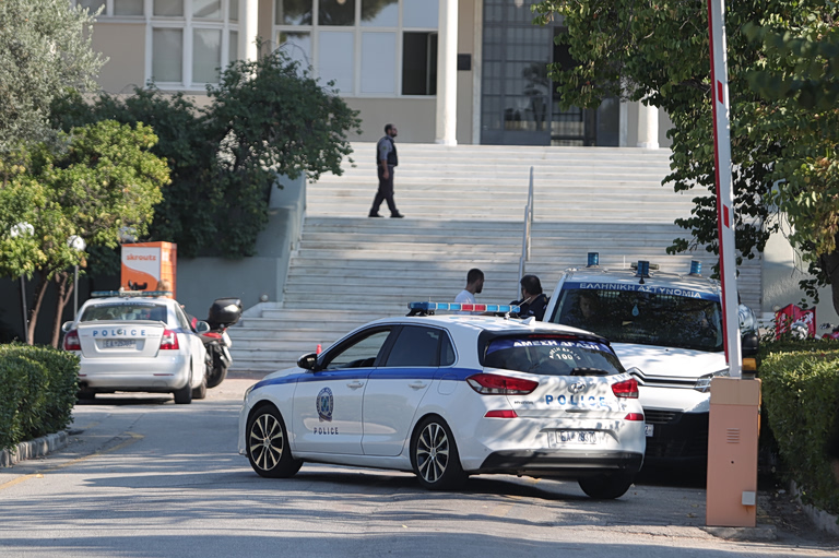 Πώς ξεκίνησε η φωτιά στο Σισμανόγλειο, ανακρίνεται 74χρονος – «Δεν σχετίζεται με το περιστατικό ο θάνατος 90χρονης»