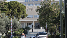 Εικόνες σοκ μετά τη φωτιά στο Σισμανόγλειο, συνελήφθη ο 74χρονος – «Ένιωθα παραγκωνισμένος»
