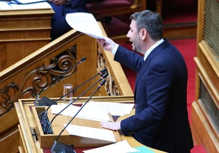 Ανδρουλάκης: Η είδηση της μέρας είναι ότι ο Μητσοτάκης δεν θα δώσει ποτέ τη 13η σύνταξη