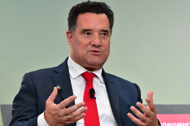 Γεωργιάδης: Επιχειρεί να θολώσει τα νερά για τις διώξεις των 4 γαλάζιων βουλευτών – Στοχοποιεί εκ νέου την Κοβέσι