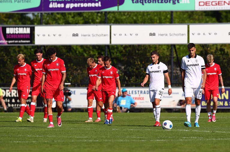 Τβέντε – ΠΑΟΚ 3-2: Με κενά στην άμυνα ο δικέφαλος, τραυματίστηκε ο Ελουστόντο (vid)