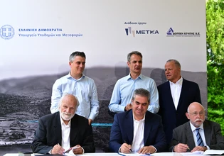Υπεγράφη η σύμβαση για τον τριπλό κόμβο Σκαραμαγκά – Ανάσα για τη Δυτ. Αττική