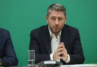 Σε ρυθμούς ΔΕΘ το ΠΑΣΟΚ – Η εισήγηση Ανδρουλάκη στη σύσκεψη της σκιώδους κυβέρνησης