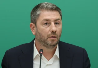 Το εκλογικό δίπολο του ΠΑΣΟΚ, η «σκιώδης» κυβέρνηση και η ΔΕΘ