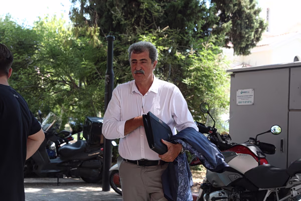 Πλώρη για την ηγεσία του εναπομείναντος ΣΥΡΙΖΑ βάζει ο κομμένος Πολάκης – Εμμένει στην επίθεση κατά Τσίπρα