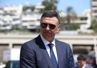 Η κατάδυση του Βασίλη Κικίλια στην Αμοργό και το «απέραντο γαλάζιο»