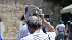 Καιρός: Υψηλές θερμοκρασίες με 38άρια και βοριάδες στο Αιγαίο – Πού θα έχει βροχές και καταιγίδες
