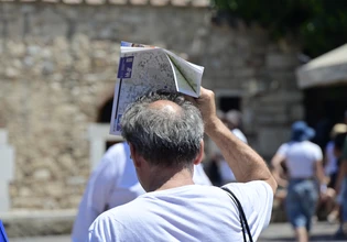 Καιρός: Υψηλές θερμοκρασίες με 38άρια και βοριάδες στο Αιγαίο – Πού θα έχει βροχές και καταιγίδες