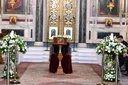 Το τελευταίο αντίο στη μεγάλη ηθοποιό Μάρω Κοντού – Συγκίνησε ο Νικήτας Κακλαμάνης στον επικήδειο