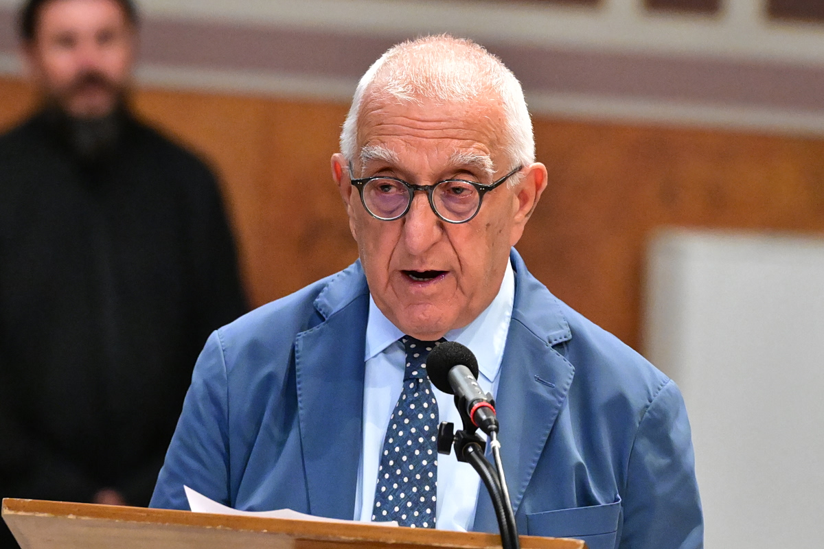 Μάρω Κοντού: «Θα πρέπει να σου πω οριστικά καληνύχτα» – Ο συγκλονιστικός επικήδειος του Νικήτα Κακλαμάνη
