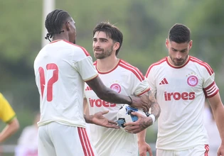 Ο Ολυμπιακός αντιμετωπίζει τον Άγιαξ στο πιο δυνατό έως τώρα φιλικό του
