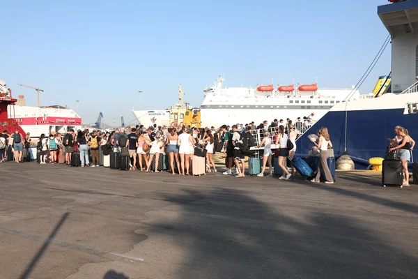 Κίνηση: Καθυστερήσεις στον Κηφισό και σε δρόμους του Πειραιά – Πού αλλού υπάρχουν προβλήματα