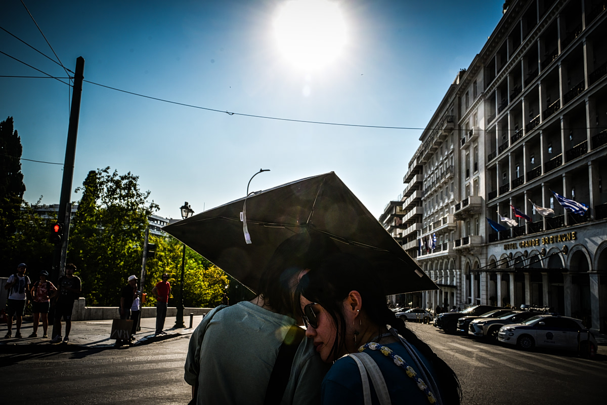Έκτακτο δελτίο της ΕΜΥ για τον καύσωνα της Τετάρτης – Οι περιοχές που βρίσκονται σε πορτοκαλί προειδοποίηση