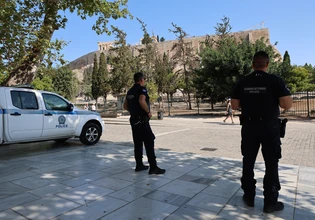 Ακρόπολη: Στον ανακριτή απολογείται σήμερα ο 60χρονος που μαχαίρωσε τουρίστες