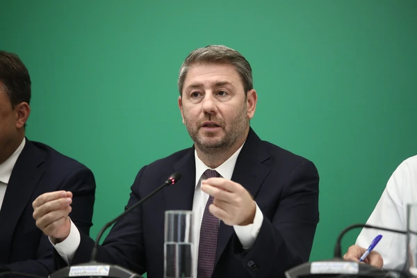 ΠΑΣΟΚ: Το «κατηγορώ» Ανδρουλάκη εναντίον της ΝΔ και τα «καρφιά» κατά Τσίπρα