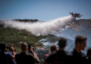 Σαράντα αγροτοδασικές πυρκαγιές σε ένα 24ωρο – Μάχη σε πέντε μέτωπα για τους πυροσβέστες