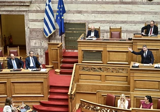 Ανδρουλάκης: Στις δημοκρατίες δεν υπάρχουν «αφεντικά» και όροι «μαφίας» – «Είστε πρωταθλητής του θράσους»