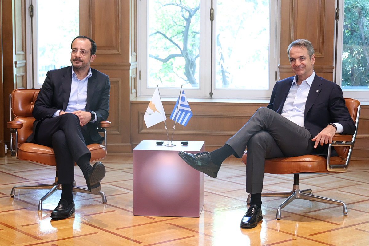 Μητσοτάκης σε Χριστοδουλίδη: Η Ελλάδα πάντα στέκεται στο πλευρό της Κύπρου