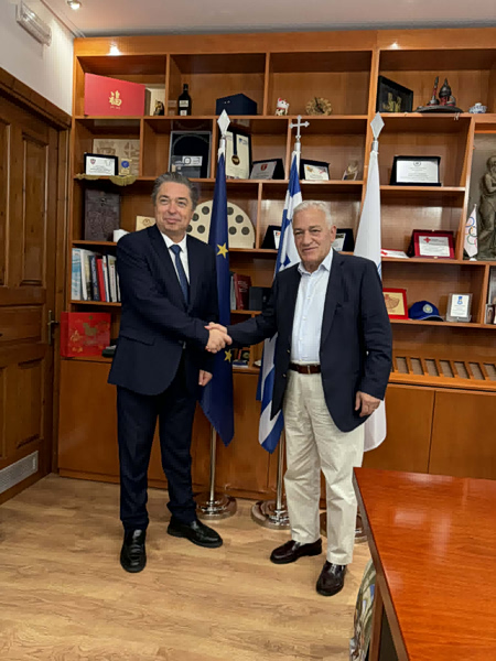 Ο Πρόεδρος της ΚΕΔΕ στο Δημαρχείο Ζακύνθου