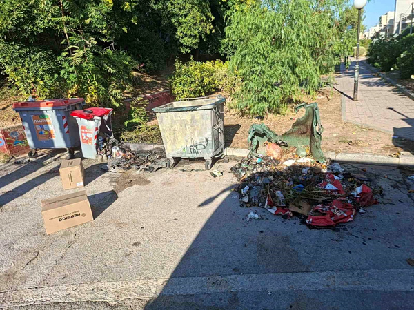 Για νεους βανδαλισμούς κάδων κανει λόγο ο Δήμος Βύρωνα