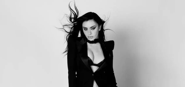 H Charli xcx φέρνει «brat» αέρα στη συλλογή της Εθνικής Πινακοθήκης Πορτρέτων του Λονδίνου