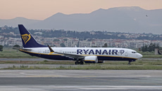 Θεσαλονίκη: Τι λέει η Ryanair για το σπασμένο παράθυρο αεροσκάφους σε πτήση της