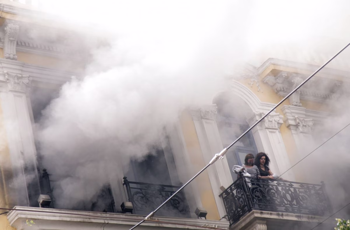 Συνελήφθη στη Βρετανία η 46χρονη που κατηγορείται για τον εμπρησμό στη Marfin
