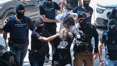 Στην ανακρίτρια οι τρεις κατηγορούμενοι για τη φονική εμπρηστική επίθεση στο σπίτι της οικογένειας Νέστορα