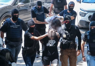 Στην ανακρίτρια οι τρεις κατηγορούμενοι για τη φονική εμπρηστική επίθεση στο σπίτι της οικογένειας Νέστορα
