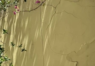 Ρωγμές σε σπίτια στην Κυψέλη: «Οι καθιζήσεις μπορεί να εξελίσσονται – Απαιτούνται μετρήσεις και συνεχής παρακολούθηση»