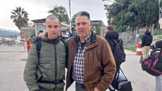 «Ραφαήλ ήρθαμε, όμως εσύ έλειπες»: Ραγίζει καρδιές ο πατέρας του 19χρονου ΕΠΟΠ που σκοτώθηκε από χειροβομβίδα