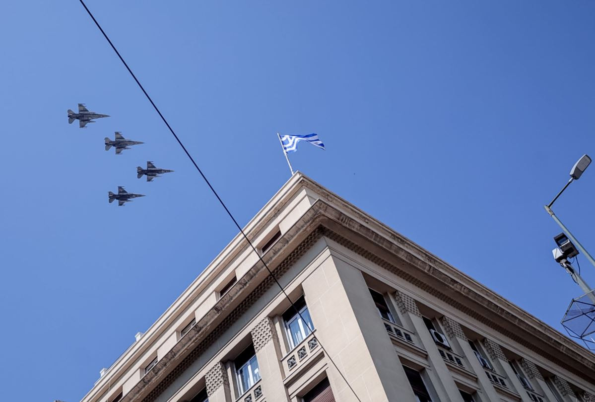 Γιατί θα πετάξουν αεροσκάφη πάνω από την Αττική το απόγευμα της Πέμπτης