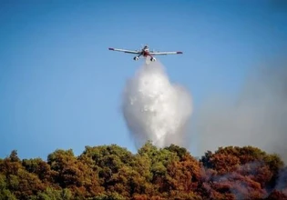 Αιτωλοακαρνανία: Φωτιά στην περιοχή Ανθόφυτο – Σηκώθηκαν 6 εναέρια μέσα