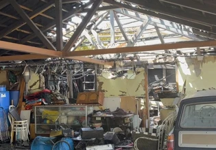 Άνω Λιόσια: Φωτιά σε πάρκινγκ σπιτιού – Δύο άτομα με εγκαύματα στο Θριάσιο